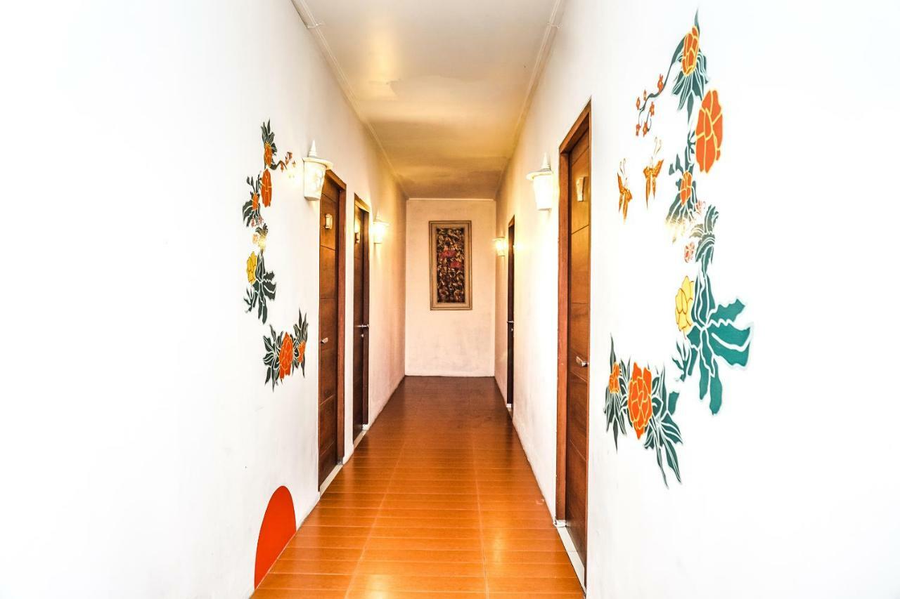 Oyo 107 Kusuma Kemang Suite Jacarta Exterior foto