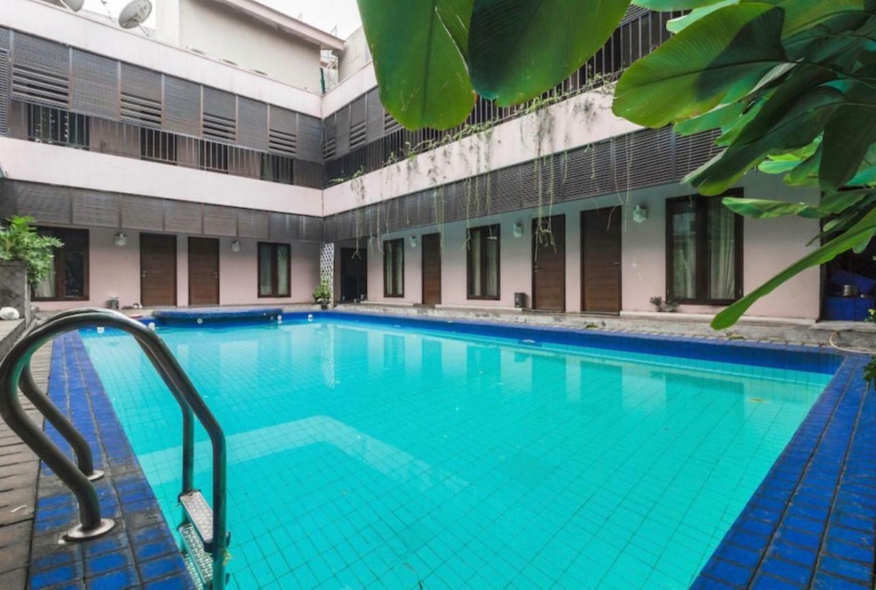 Oyo 107 Kusuma Kemang Suite Jacarta Exterior foto